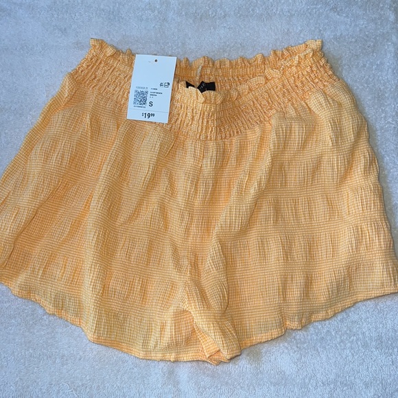 Forever 21 flowy shorts - Picture 2 of 2